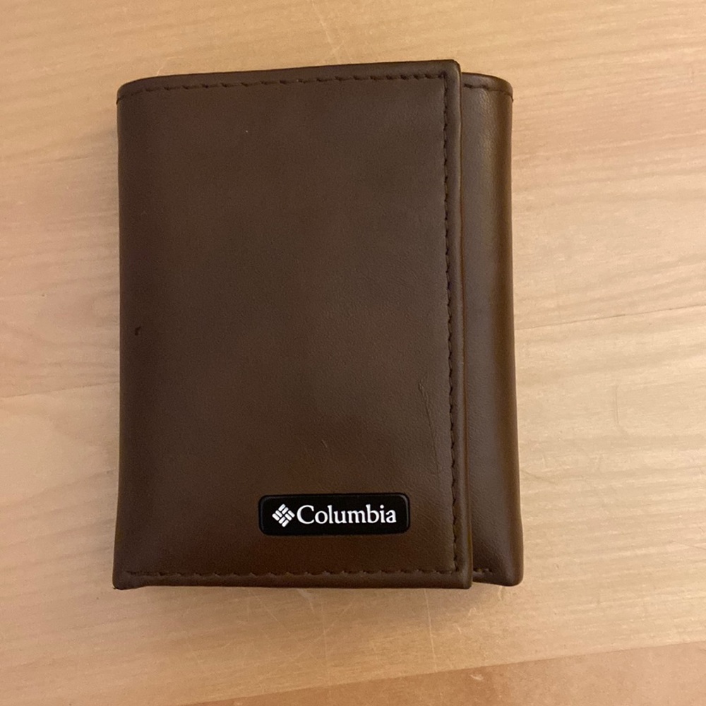 Columbia brown wallet